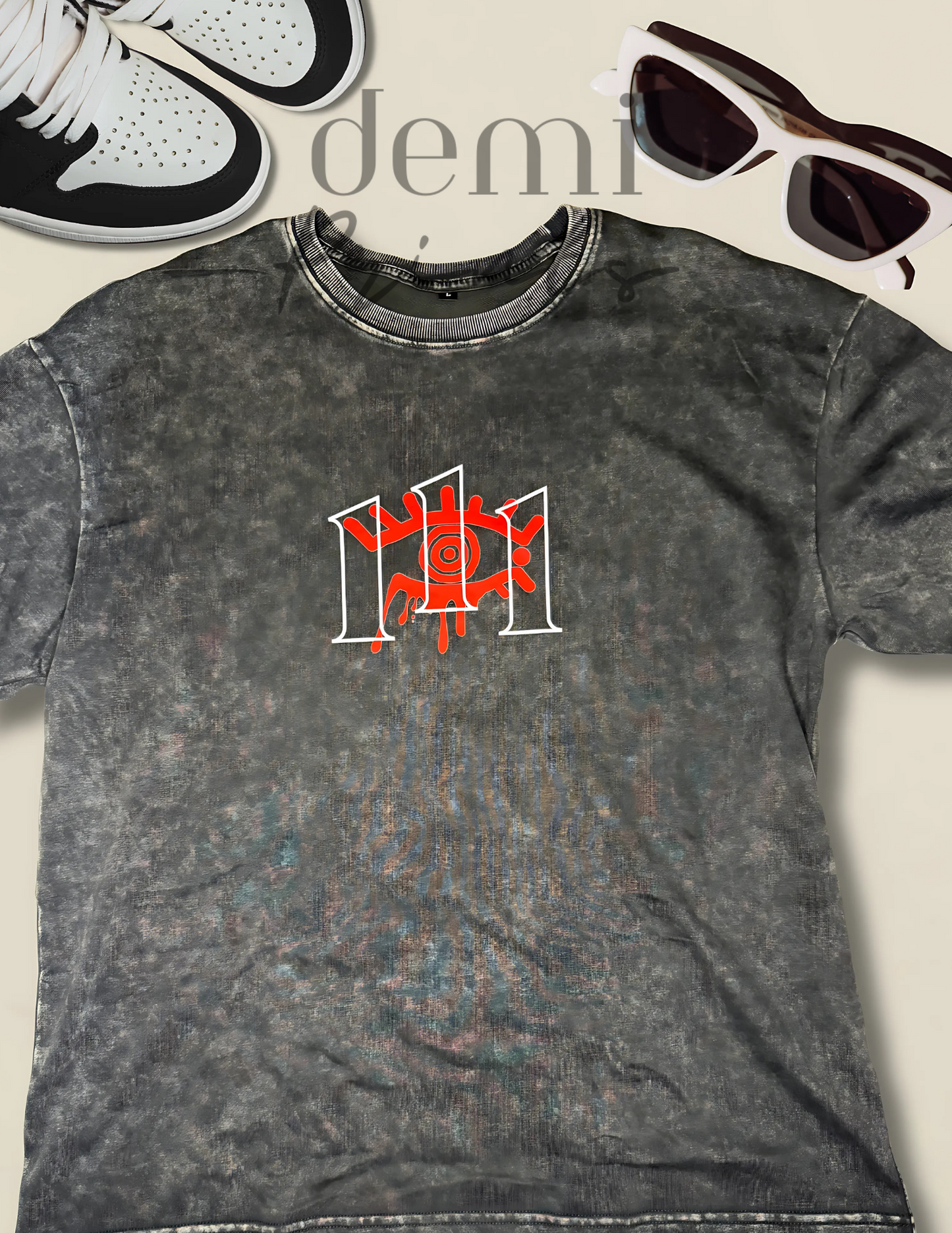 Esos Ojos Rojos - Color block graphic t-shirt w/Rhinestones