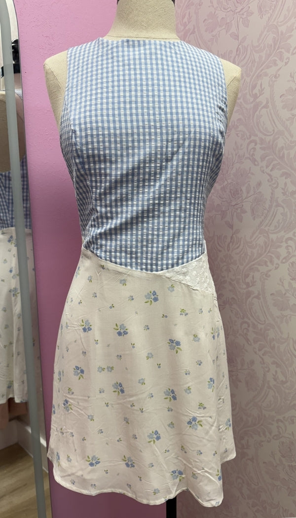 Patchy Flowers - Mini Dress