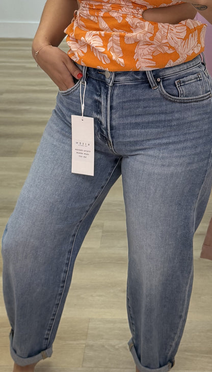 Stand out - High Rise Barrel Jeans
