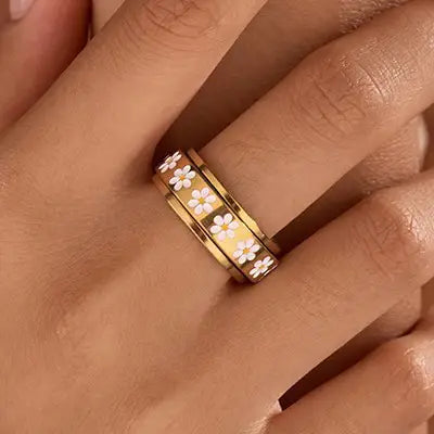 Daisy Spinner Ring